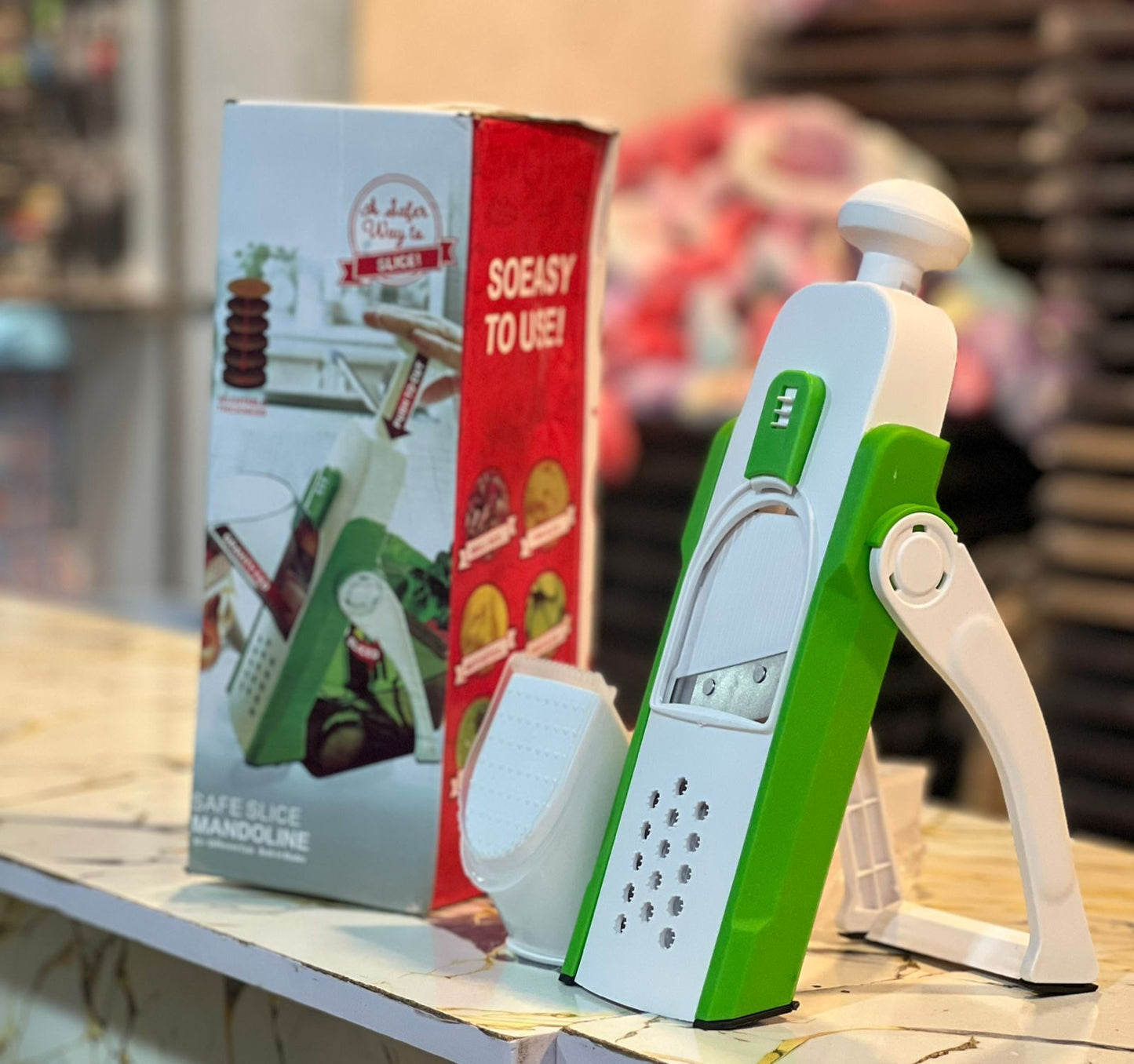 ✅ 5-in-1 Functionality – Slice, grate, chop, shred & julienne with one tool