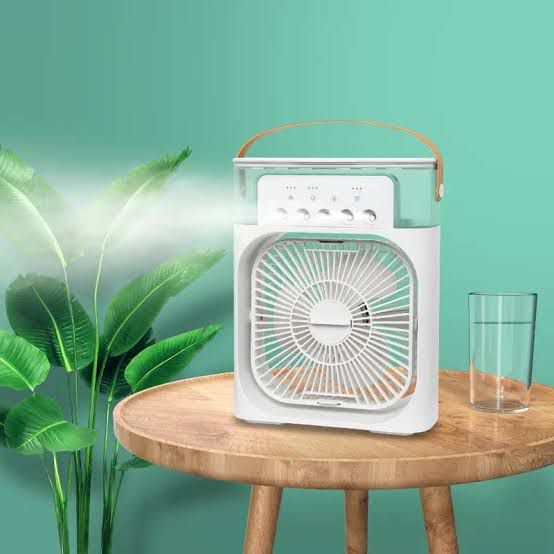 Portable Mini Mist Fan – Rechargeable Personal Cooling Fan